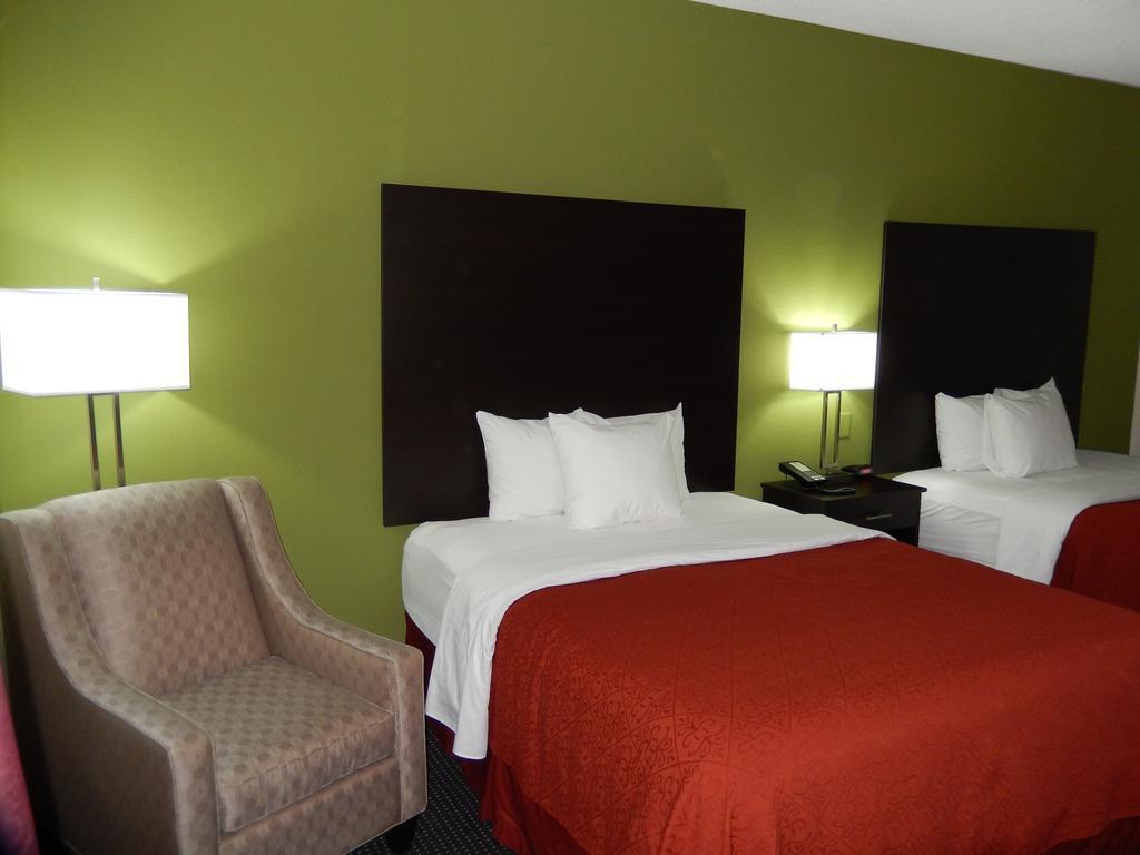 Quality Inn & Suites Anderson I-69 Exteriér fotografie