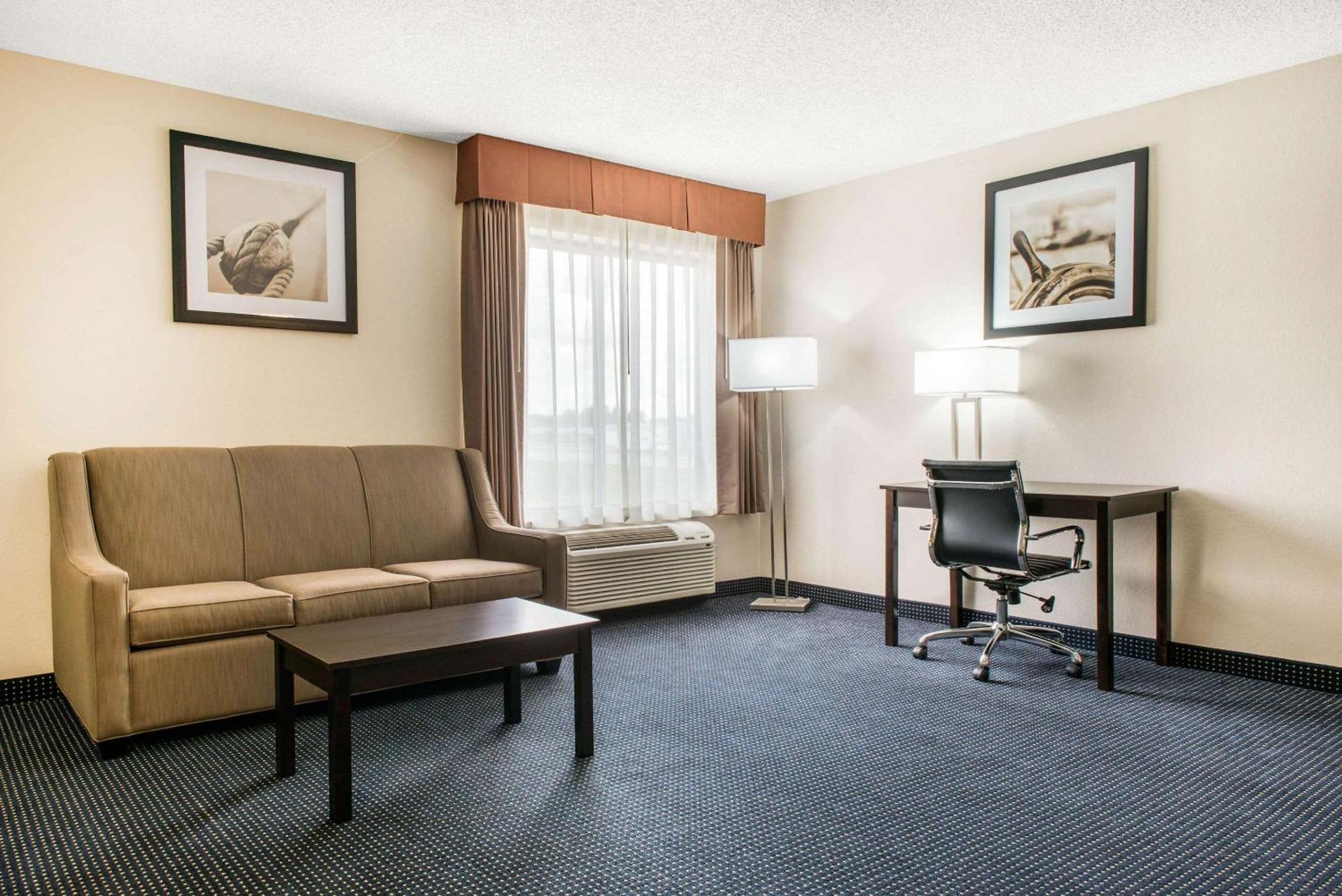 Quality Inn & Suites Anderson I-69 Exteriér fotografie